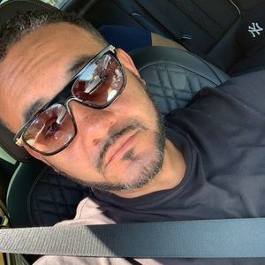 Meet your Posher, Eric